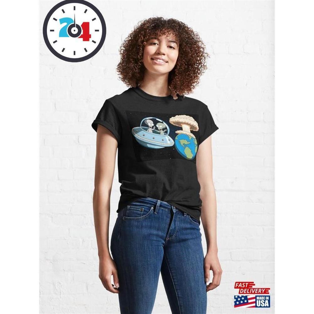 Aliens Laughing At Earth Self Destructing Classic T-Shirt  Unisex